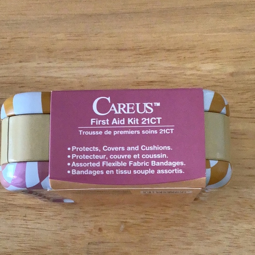 Careus 21 Count First Aid Kit - Picture 3 of 10